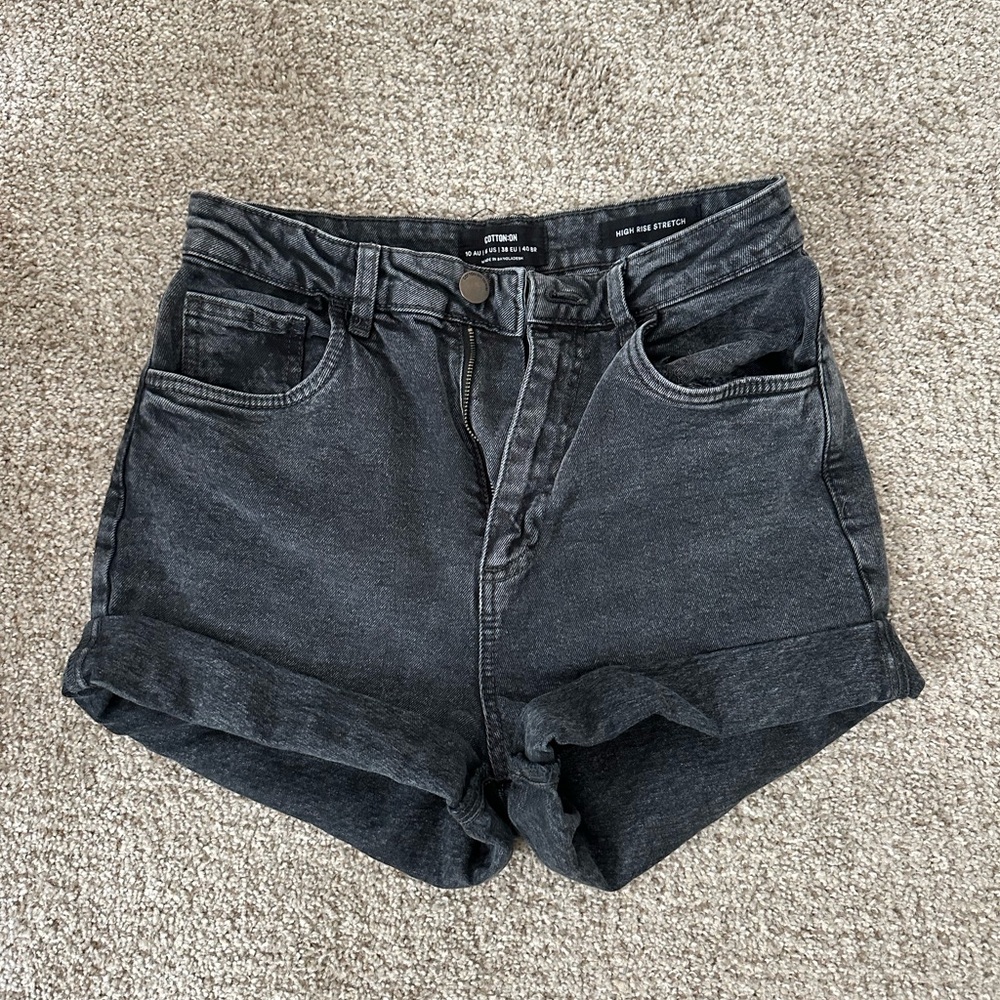 cotton on shorts size 6